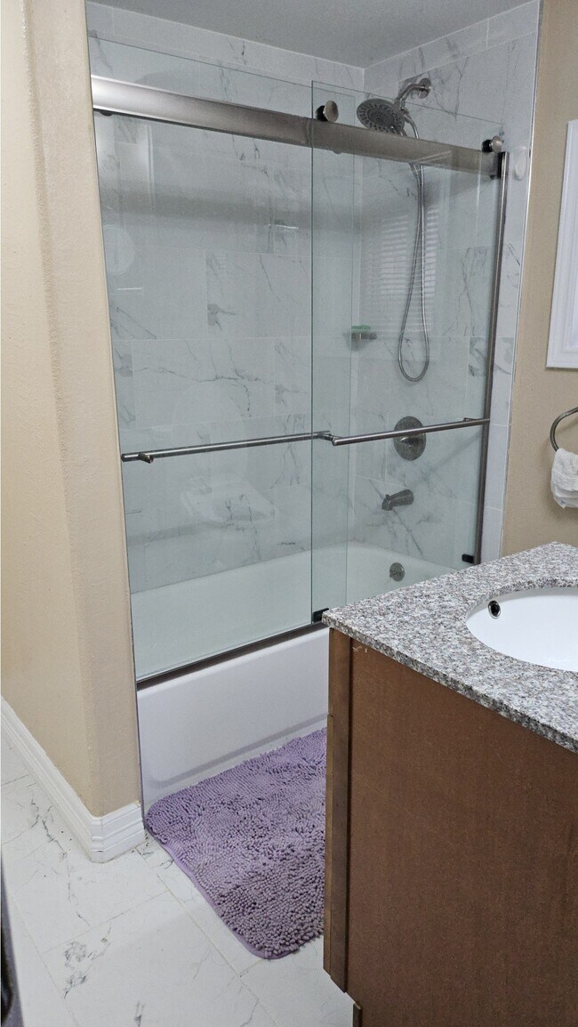 Foto del edificio - 14310 Branchwater Ln