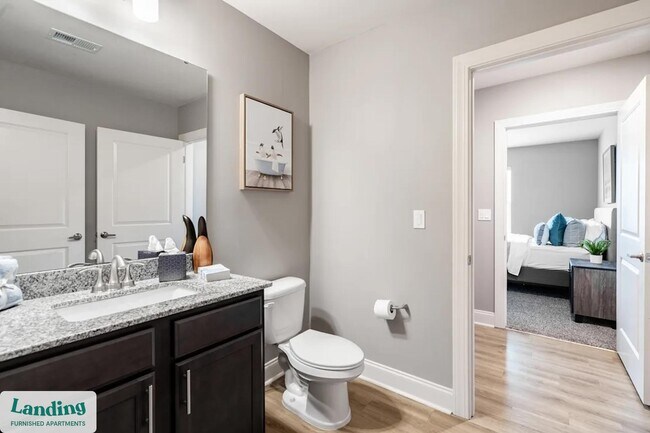 Building Photo - 305 Laredo Dr