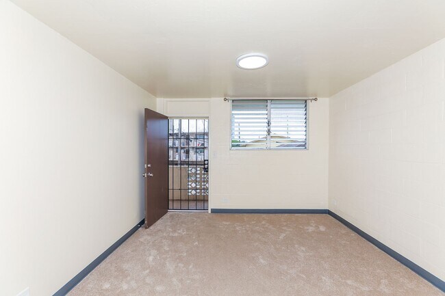 Foto del edificio - Newly renovated - 2 bedroom 1 bath with 1 parking