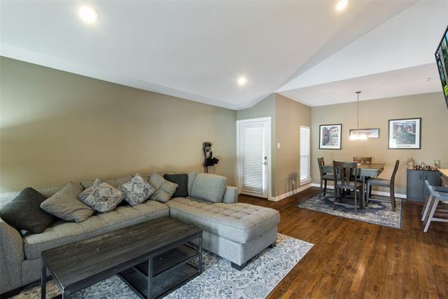 Foto del edificio - 5806 Birchbrook Dr