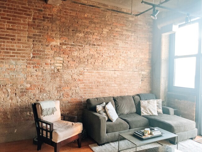Foto del edificio - 900 N Kingsbury St