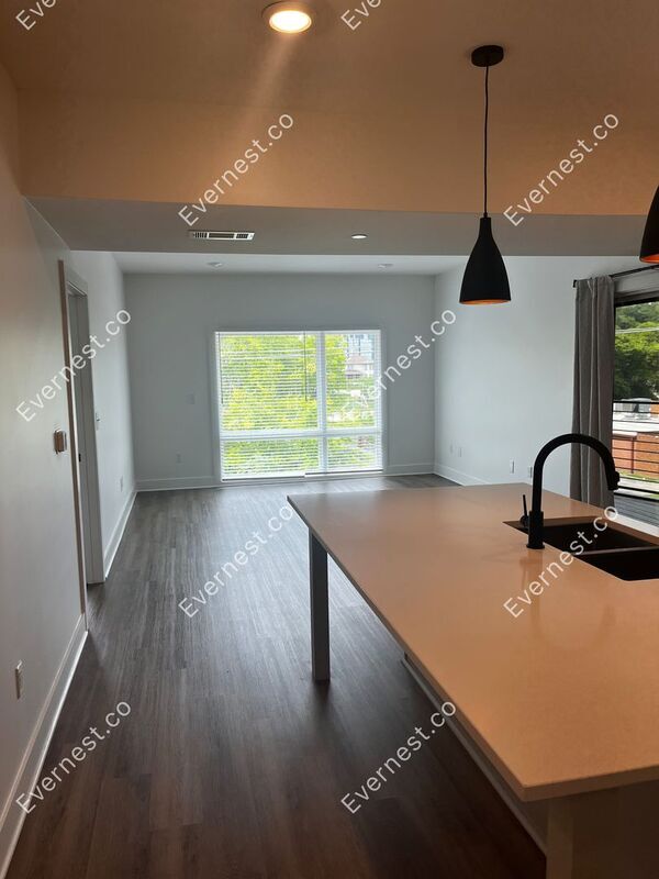 Foto del edificio - 2704 Clifton Ave
