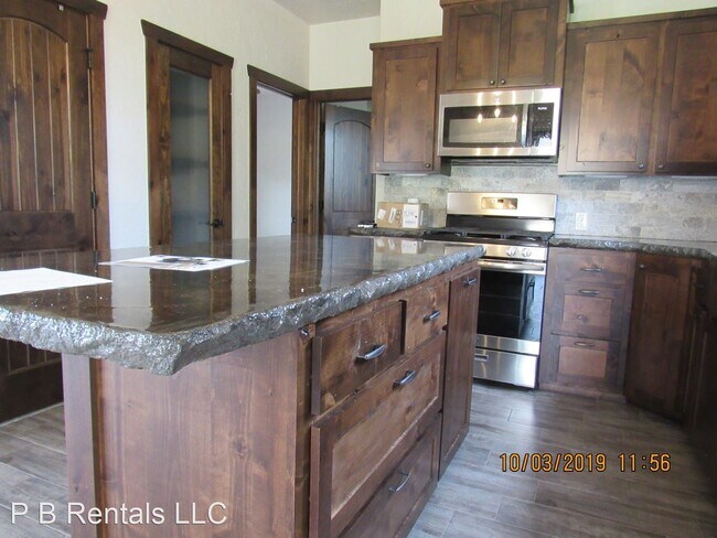 Foto del edificio - 2 br, 2 bath House - 521 NW Eagles Landing...