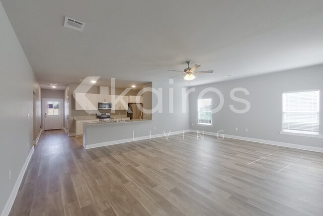 Building Photo - 18857 Seabiscuit Ln