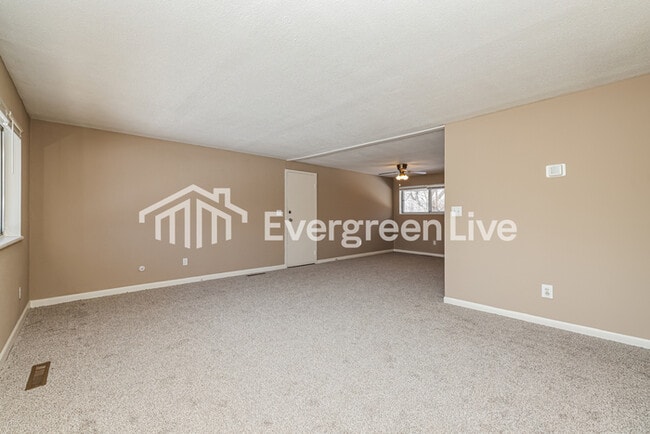 Building Photo - 4795 Rolling St