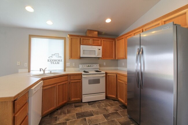 Building Photo - 3 Bedroom, 2 Bath Home in Pasco