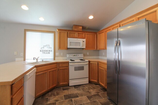 Foto del edificio - 3 Bedroom, 2 Bath Home in Pasco