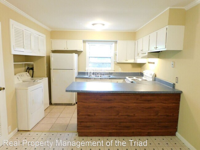 Building Photo - 3 br, 2 bath House - 626 Memphis Street