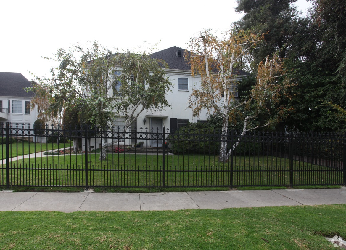 Building Photo - 5316 Loma Lind Ave