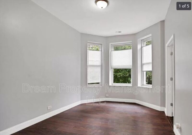 Primary Photo - 6947 S Wabash Ave