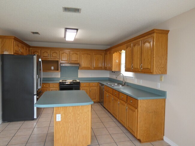 Foto del edificio - 3 Bedroom Home Near NAS Pensacola