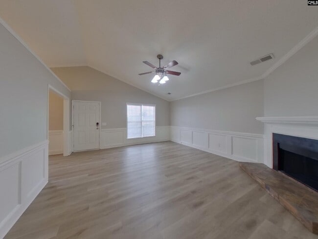 Building Photo - 127 Brooksong Dr