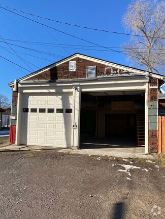 Building Photo - 103 Livingston St