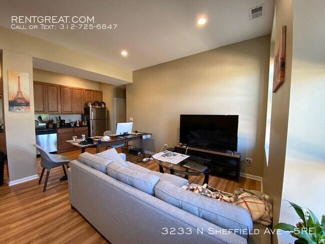 Foto del edificio - 3233 N Sheffield Ave