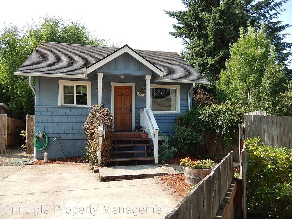 3 br, 2 bath House 340 N Grove Ct. House Rental in Eugene, OR