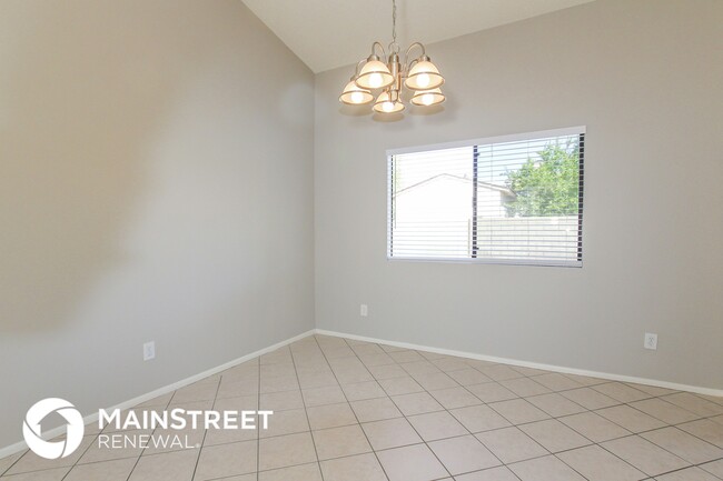 Foto del edificio - 6504 W Mountain View Rd