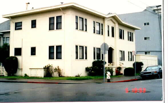 Building Photo - 431 49th St