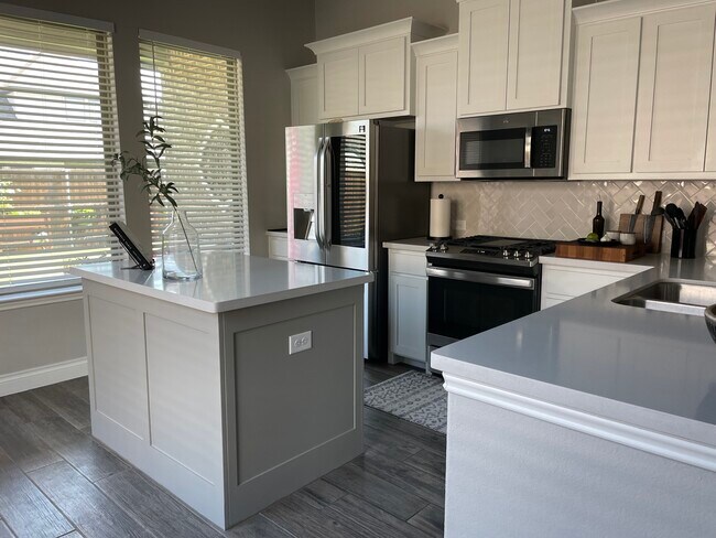 Foto del edificio - 2321 Birdwell Cove