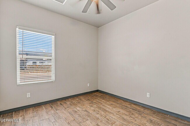 Building Photo - 12760 Dorchester Ave