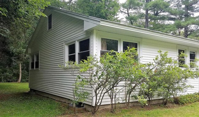 Building Photo - 13 Oyster River Rd