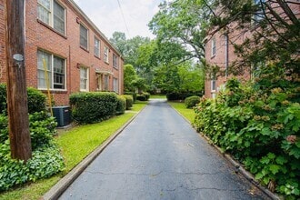 Building Photo - 4103 Devine St