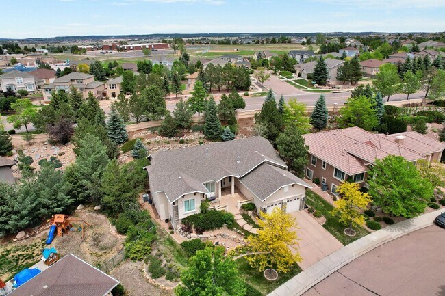 Foto del edificio - 2908 Glen Arbor Dr