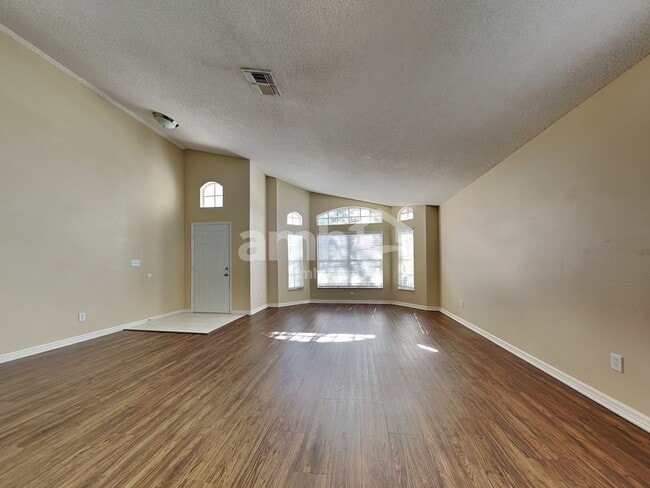 Building Photo - 1353 Crimson Clover Ln