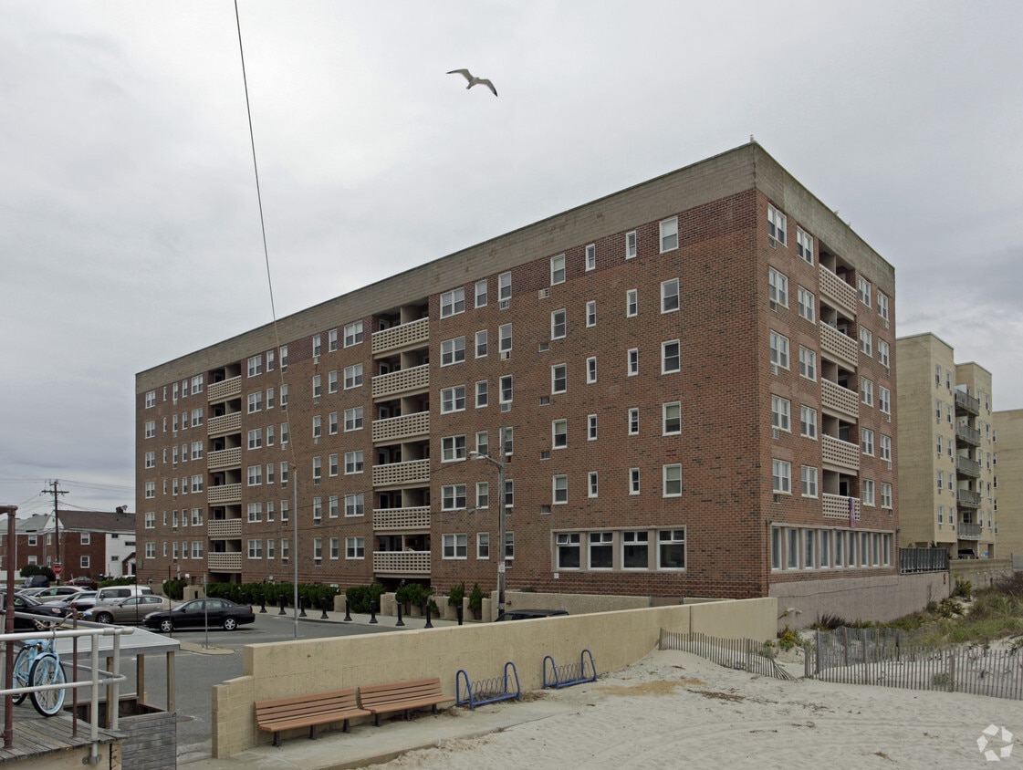 Riviera Towers Apartments Long Beach, NY