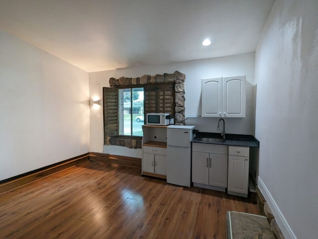 Building Photo - 13690 Westward Dr