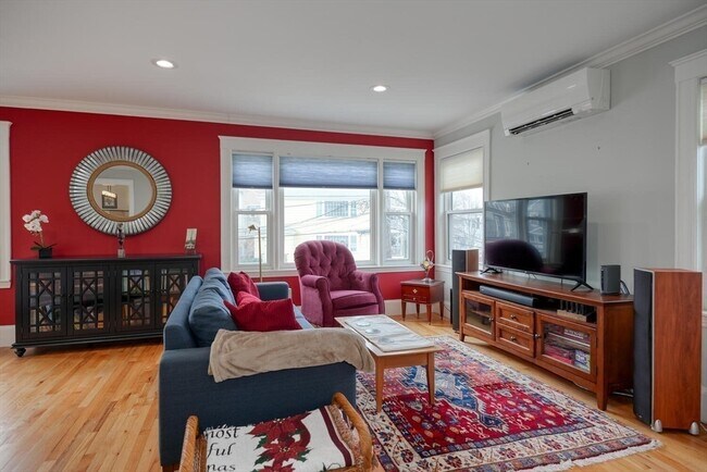 Foto del edificio - 24 Hillcrest Cir