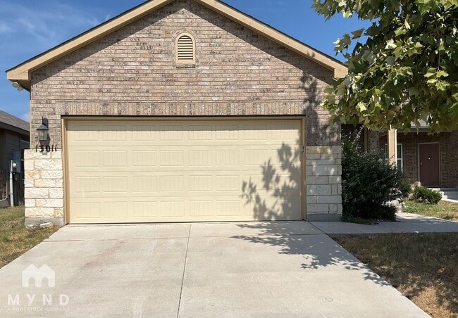 Building Photo - 13011 Lineberry Ln