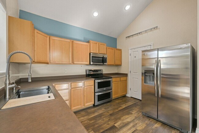 Foto del edificio - Charming 3br/3ba Bungalow in East-Central ...