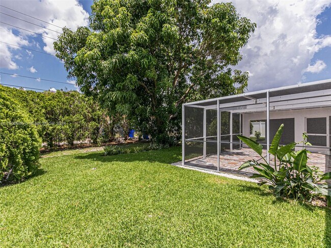 Foto del edificio - 316 N Crescent Dr
