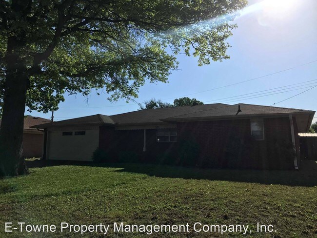 Building Photo - 2 br, 2 bath House - 301 S. Hoover