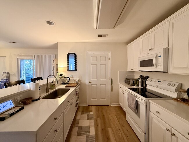 Foto del edificio - 1104 Harvester Cir