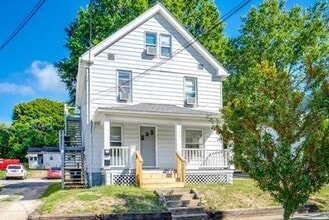 Building Photo - 313 Power St