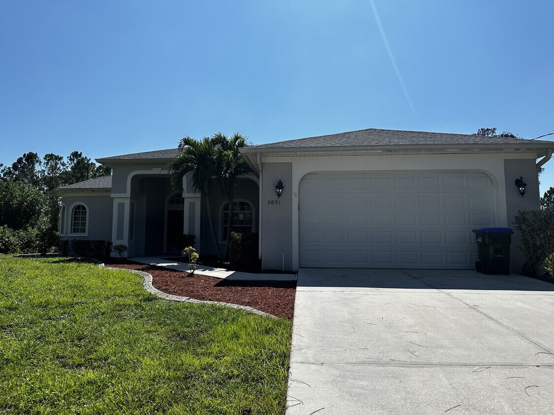 Foto principal - 5891 Trumpet St