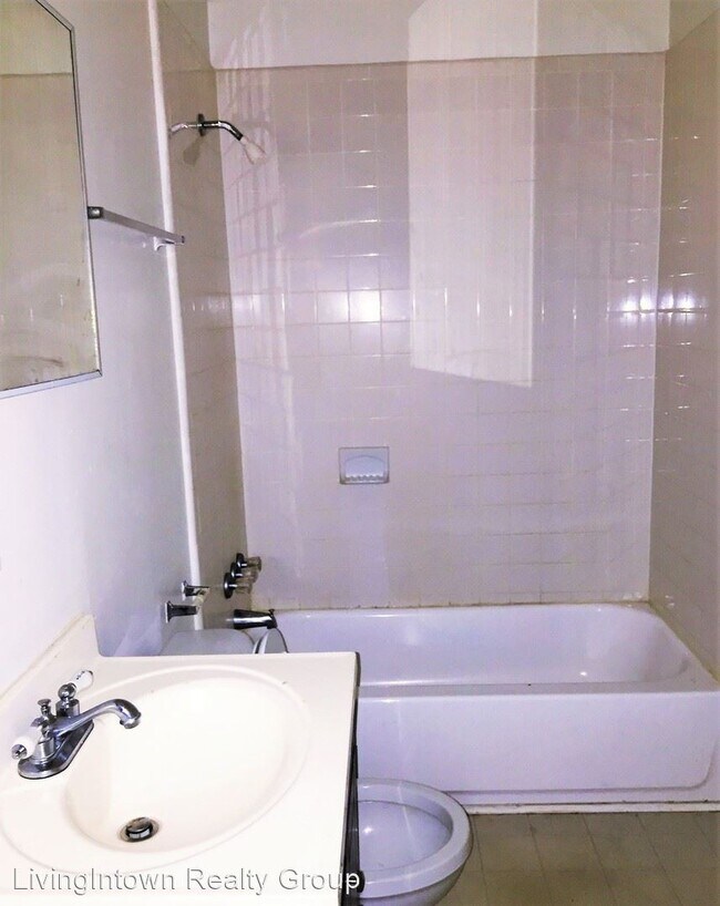 Foto del edificio - 3 br, 2 bath House - 1745 Emerald Avenue