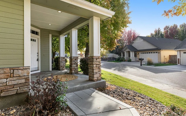 Building Photo - Charming 3 Bedroom Home in Eagle – Minutes to Eagle Bike Park