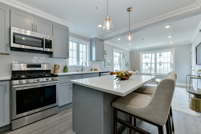 Foto del edificio - 224 Newbury Ave