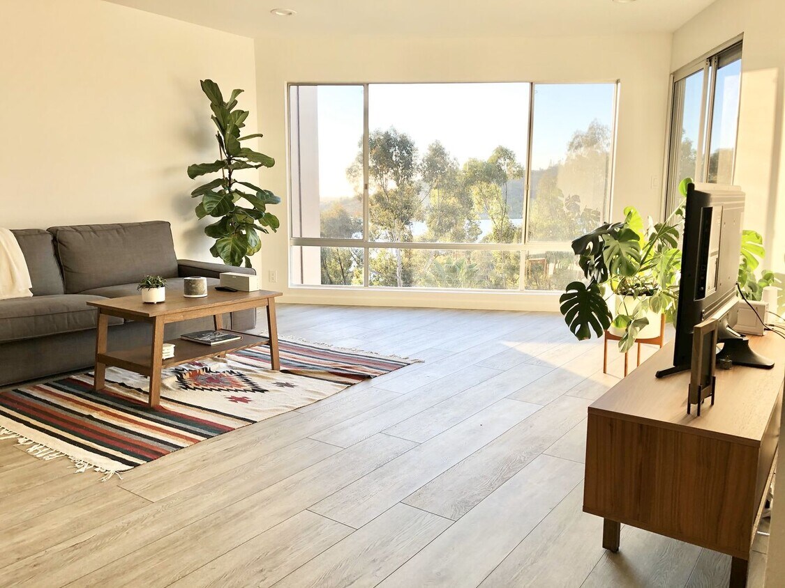 Foto principal - 1 bedroom - 1 bath Condo with Amazing view...