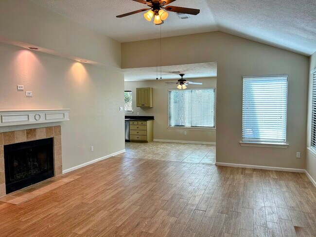 Foto del edificio - 31 Barnstable Pl