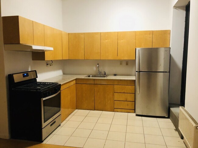 Building Photo - 63 Bruckner Blvd