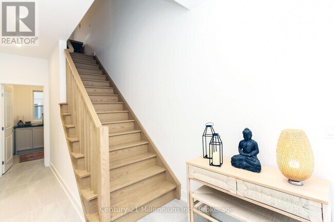 Photo du bâtiment - 35 Linda Ln