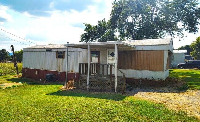 Building Photo - Partial Utilities Included • 2 Bed/ 1 Bath Trailer • Tall Pines Community Park