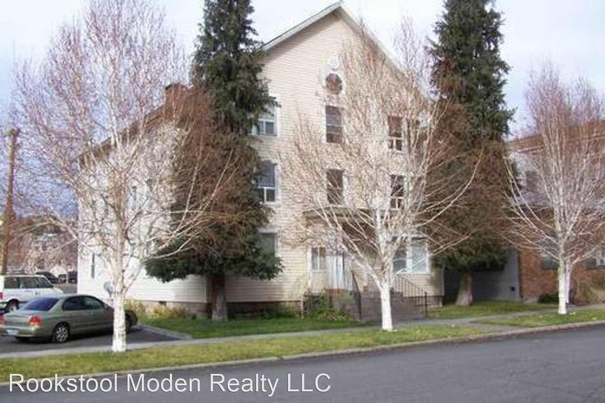 Studio, 1 bath House 415 Walnut 12 House for Rent in Klamath Falls