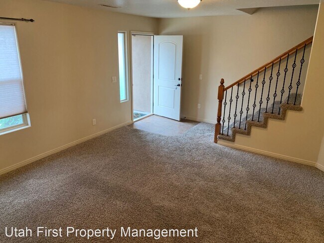 Building Photo - 3 br, 2.5 bath House - 3419 S River Road #40