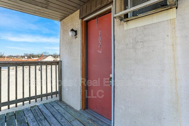 Building Photo - 229 Jonathan St