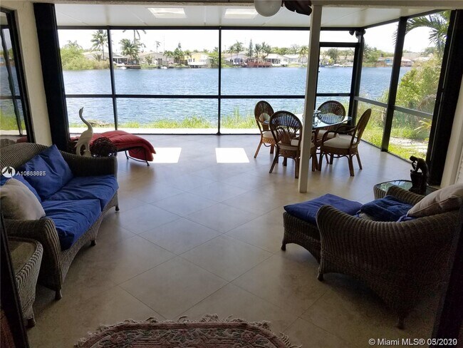 Foto del edificio - 5510 SW 25th Ave