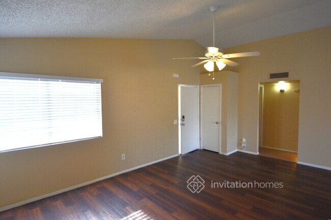 Foto del edificio - 7310 N 69th Ave
